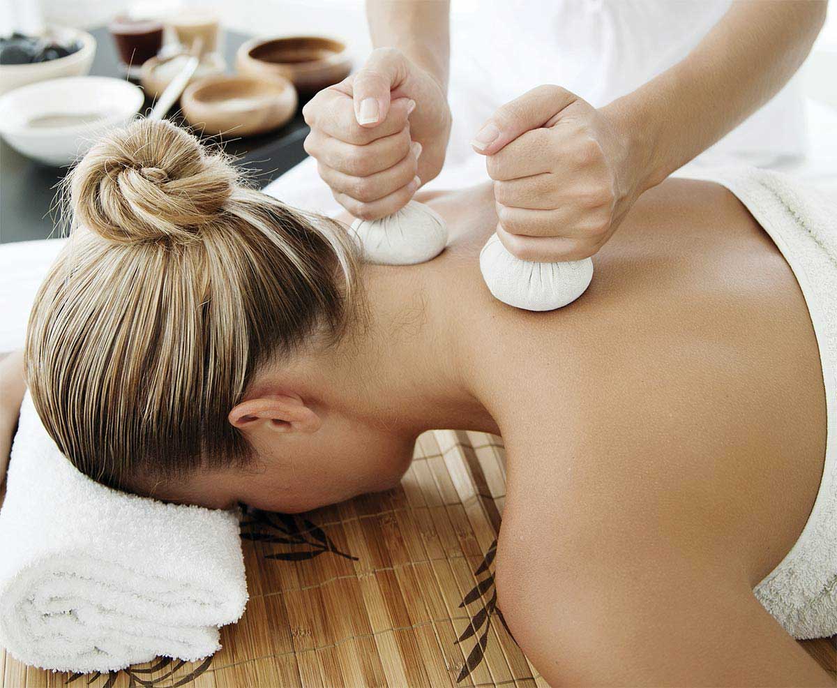 aroma massage du monde, californien, taurumi, réflexologie plantaire thai